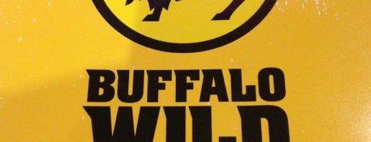 Buffalo Wild Wings is one of Tempat yang Disukai Mary Hobb.