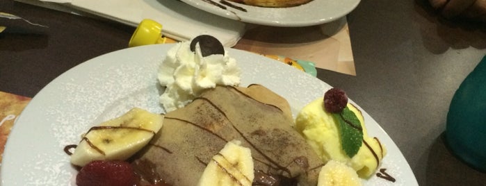 Crepes & Waffles is one of Bares, restaurantes y otros....