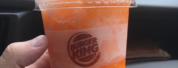 Burger King is one of Derrick'in Beğendiği Mekanlar.