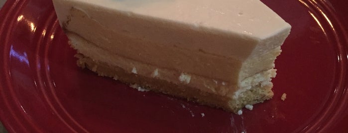 CheeseCake Low Carb is one of Lieux qui ont plu à Nora.