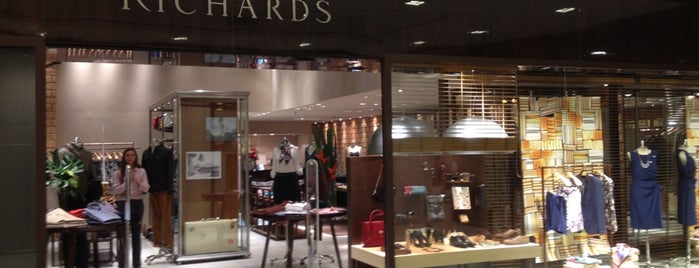 Richards is one of Colinas Shopping.