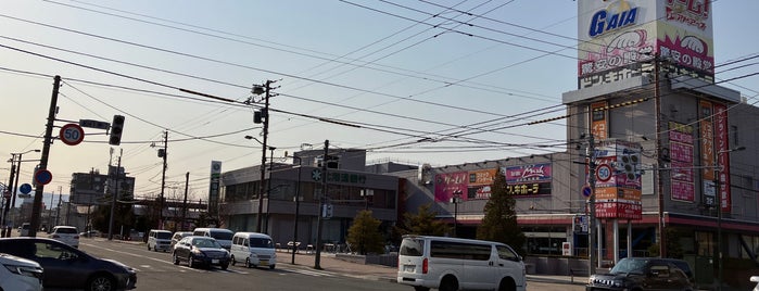 ドン・キホーテ 北42条店 is one of makkyさんのお気に入りスポット.