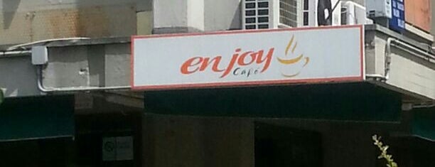 Enjoy Café is one of ermes.