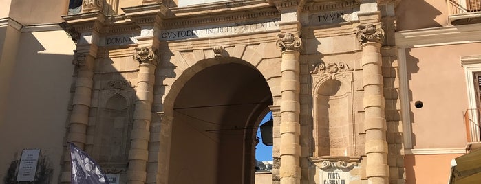 Porta Garibaldi is one of Sicilia.