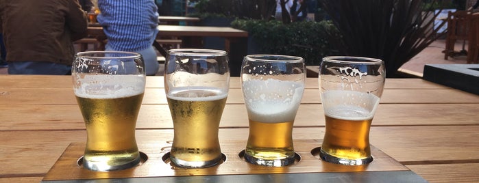 San Francisco Brewing Co. Beer Garden is one of WhiskeyAvengerさんの保存済みスポット.