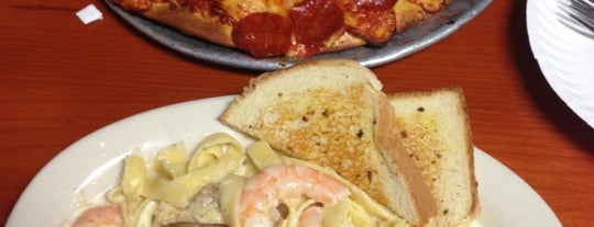 Panjo's Pizza & Pasta is one of สถานที่ที่บันทึกไว้ของ SCOOBY.