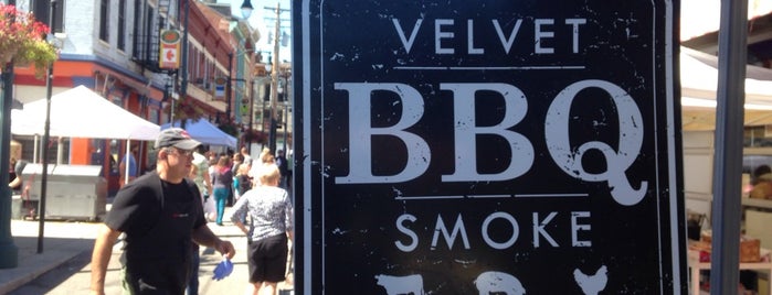 Velvet Smoke BBQ is one of Lugares favoritos de jiresell.