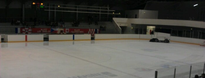 Patinoire : Valigloö is one of Ice skating.