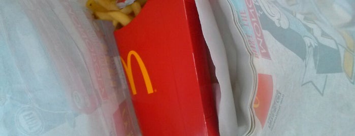 McDonald's is one of Tempat yang Disukai Ba¡lعyڪ®.