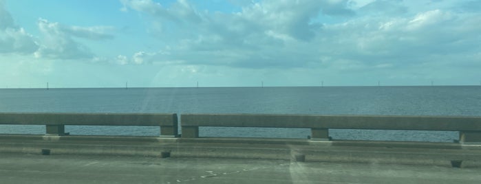 Lake Pontchartrain is one of Places I've been.
