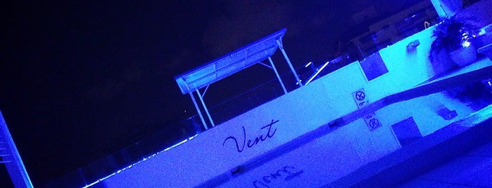 Vent Lounge is one of SDQ.