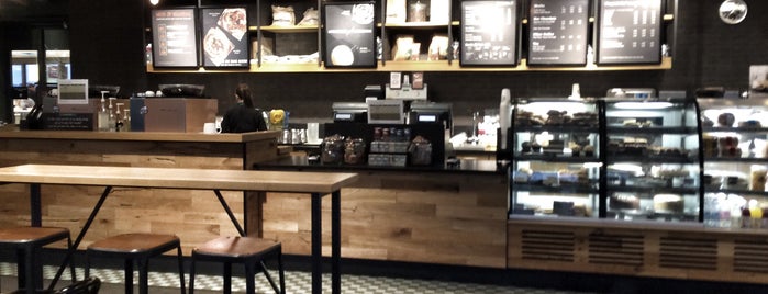Starbucks is one of amsterdam 🇳🇱.