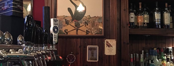The Irishmans Pub is one of Tempat yang Disukai Bryan.