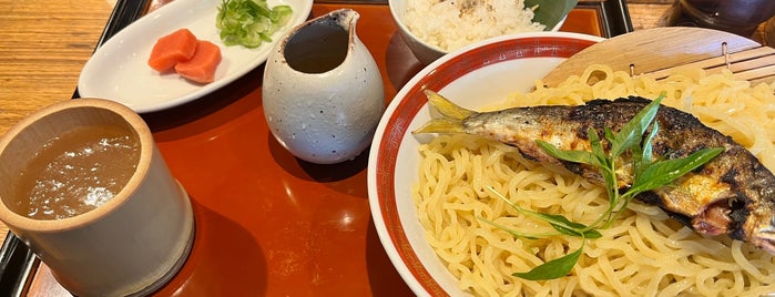Ayu Ramen is one of 麺類.