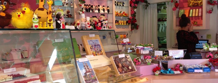 andSons Chocolatiers is one of City of Angels.