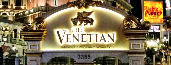 The Venetian Resort Las Vegas is one of Tempat yang Disukai Alden.