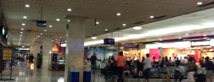 Mactan-Cebu International Airport (CEB) is one of Tempat yang Disukai Shank.
