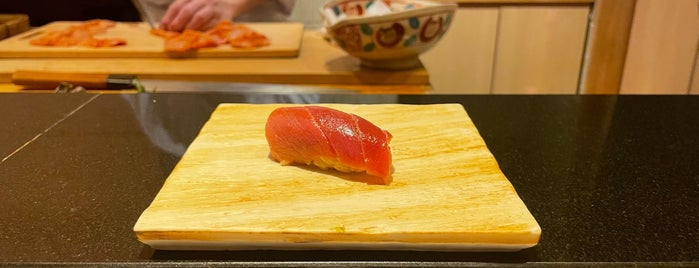 Sushi Kizuna is one of 尊師ミシュラン大阪版.