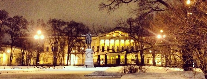 Arts Square is one of Что посмотреть в Санкт-Петербурге.