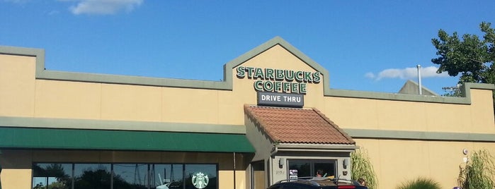 Starbucks is one of Orte, die Anthony gefallen.