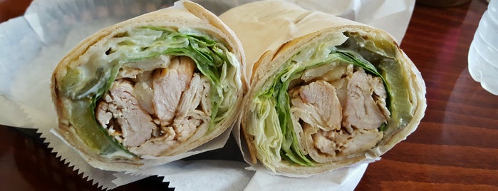Natalie's Mediterranean Eatery is one of Leslieさんの保存済みスポット.