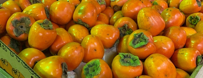 4th Ave & Geary Farmers Market is one of My favorites for Food & Drink Shops.