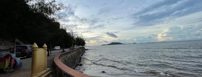 Kep Beach is one of Cambogia.