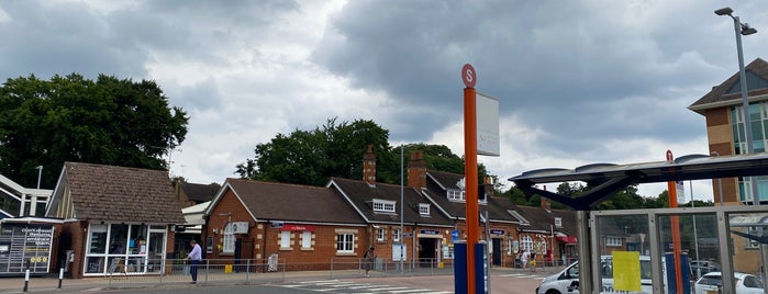 Farnborough Main Railway Station (FNB) is one of Railway stations I've been to.