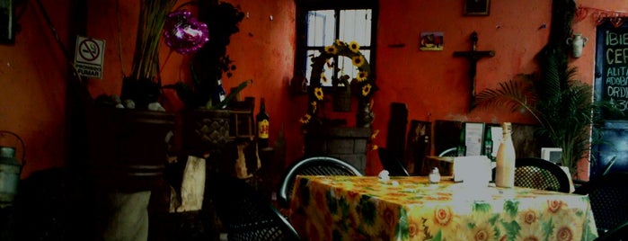 Los Girasoles is one of สถานที่ที่บันทึกไว้ของ Miguel Angel.
