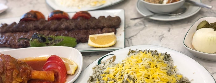 رستوران ايرانى آسمان is one of Orhan: сохраненные места.