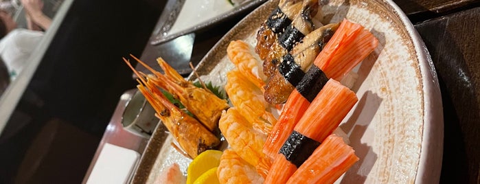 Mitoushi Sushi is one of Kimmie 님이 저장한 장소.