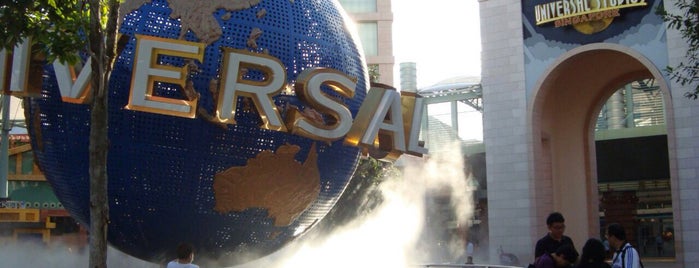 Universal Globe is one of Singapore Short trip 2022.