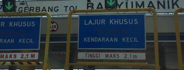 Gerbang Tol Banyumanik is one of Semarang Trips.