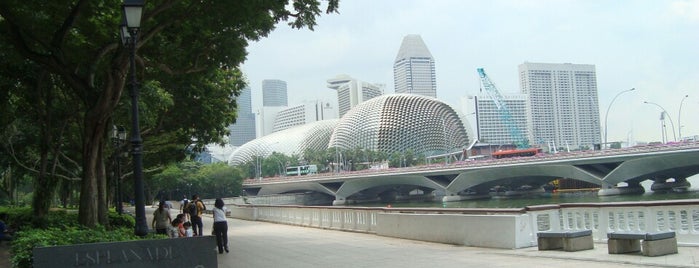 Esplanade - Theatres On The Bay is one of Singapore Short trip 2022.