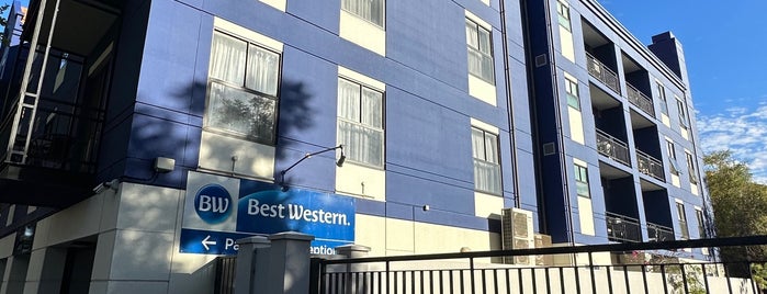 Best Western Northbridge Apartments is one of My Hometown.