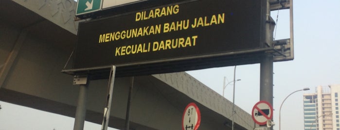 Gerbang Tol Tebet 1 is one of Nyunyai permai.