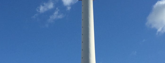 Kyoto Tower is one of Kyoto-Osaka 2019.