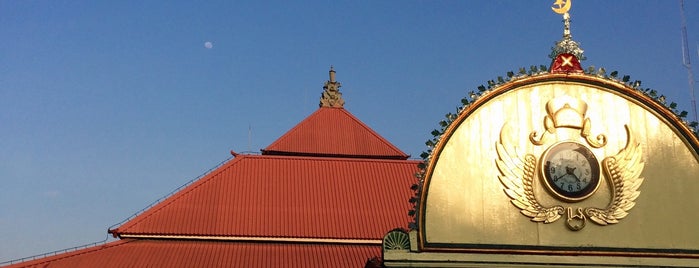 Masjid Gedhe Kauman is one of Ngayogyakartahadiningrat.