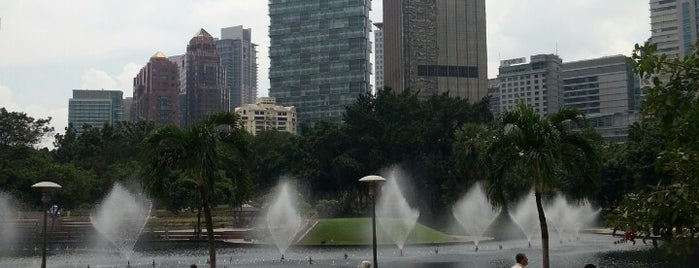 Water Fountains KLCC is one of Pusing-pusing KL.
