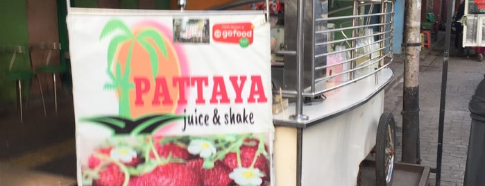 Pattaya Juice & Shake is one of night.