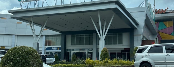 Grand Kawanua Citywalk is one of Kota Tinutuan.