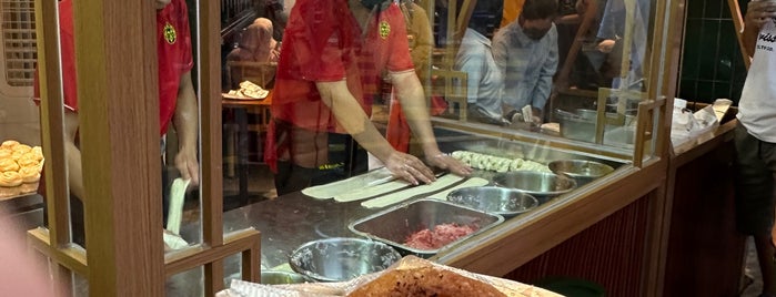 Mon Chinese Beef Roti 蕃坊酥小蒙 is one of Pusing-pusing KL.