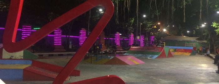 Bungkul Skate Park is one of City of Heroes.