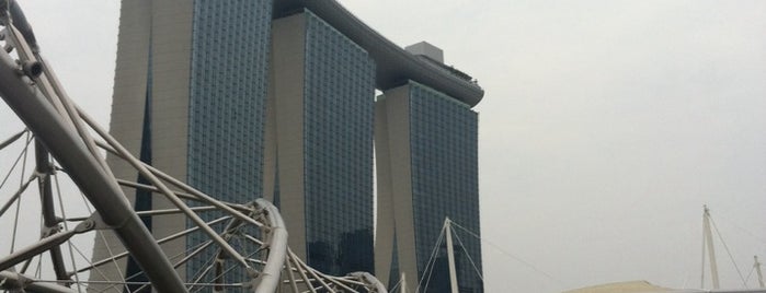 Helix Köprüsü is one of Singapore Short trip 2022.