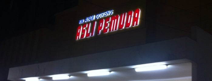 Ayam Goreng Asli Pemuda is one of City of Heroes.