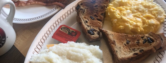 Waffle House is one of Shawn Ryanさんのお気に入りスポット.