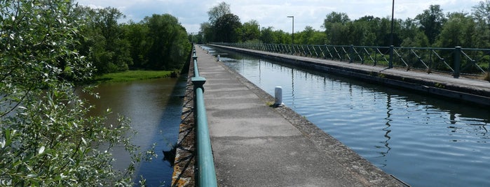 Pont-Canal is one of Locais curtidos por Yannis.