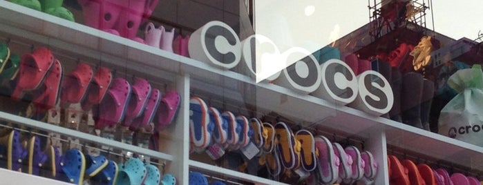 crocs 広島並木通り店 is one of Crocs Japan Retail Stores.