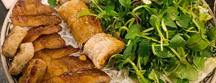 Emời is one of 해장식당.