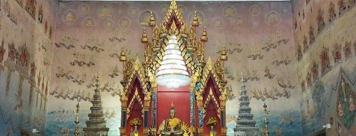 Wat Po Chai is one of Ubon Nongkai 22.